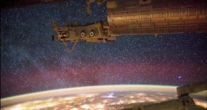There is No Up, There is No Down - Amazing Views from the International Space Station (Video) | Third Monk image 2