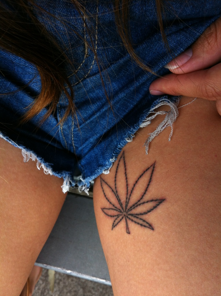 stoner-tattoo-weed-leaf