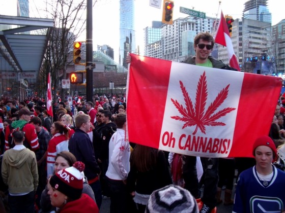 cannabis-flag-crowds-560x420